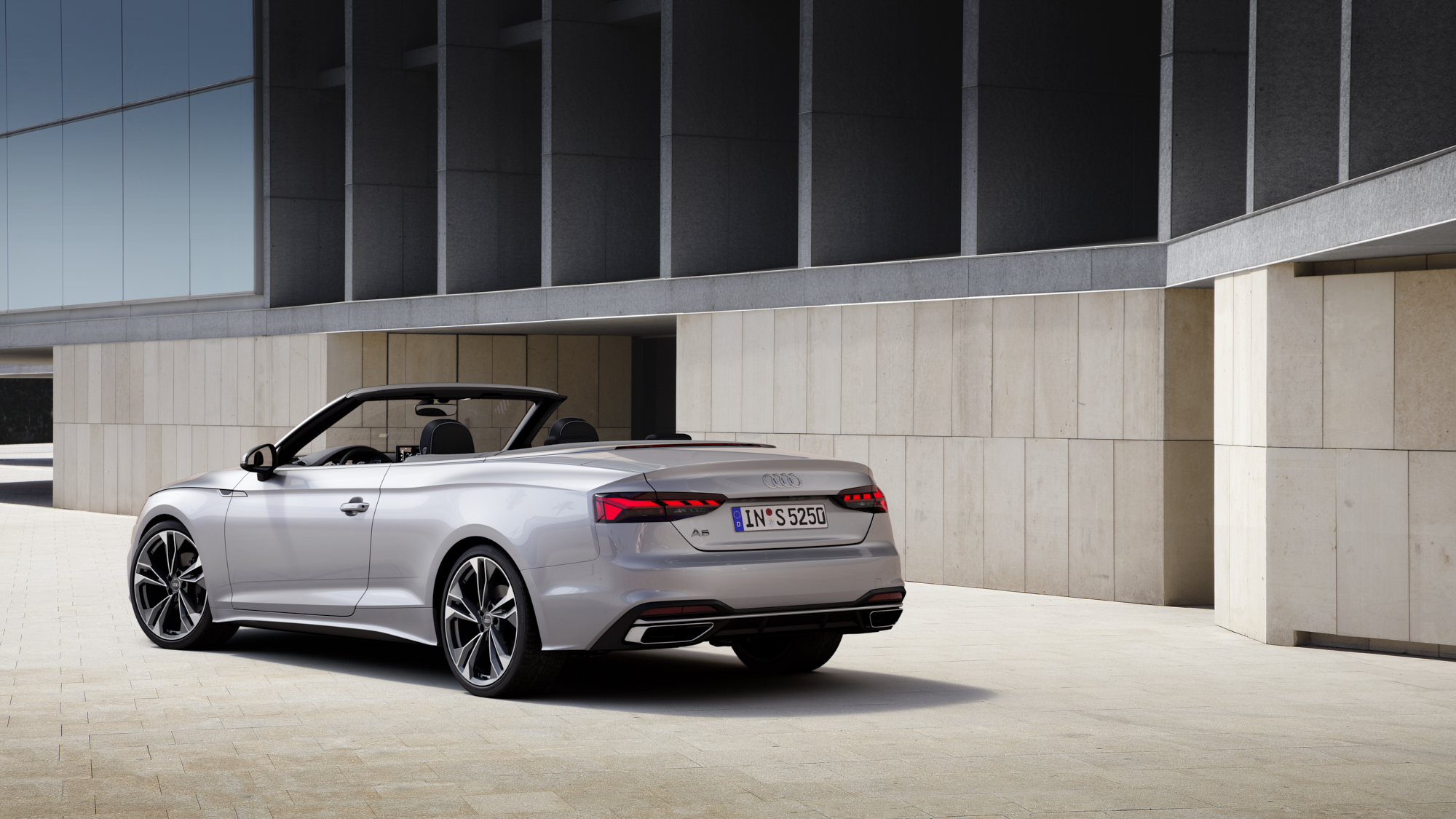 RWink_Audi_A5_Cabrio_Static_008_B2200