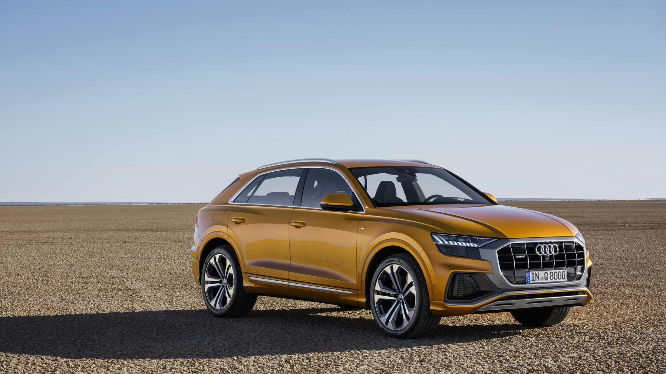 RWink_Audi_Q8_Static_014_B2200